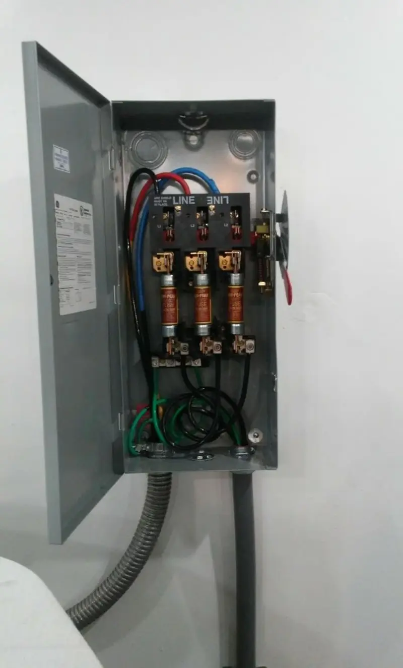 Three-phase disconnect switch installed for Smoke Detector Installation in Chula Vista
